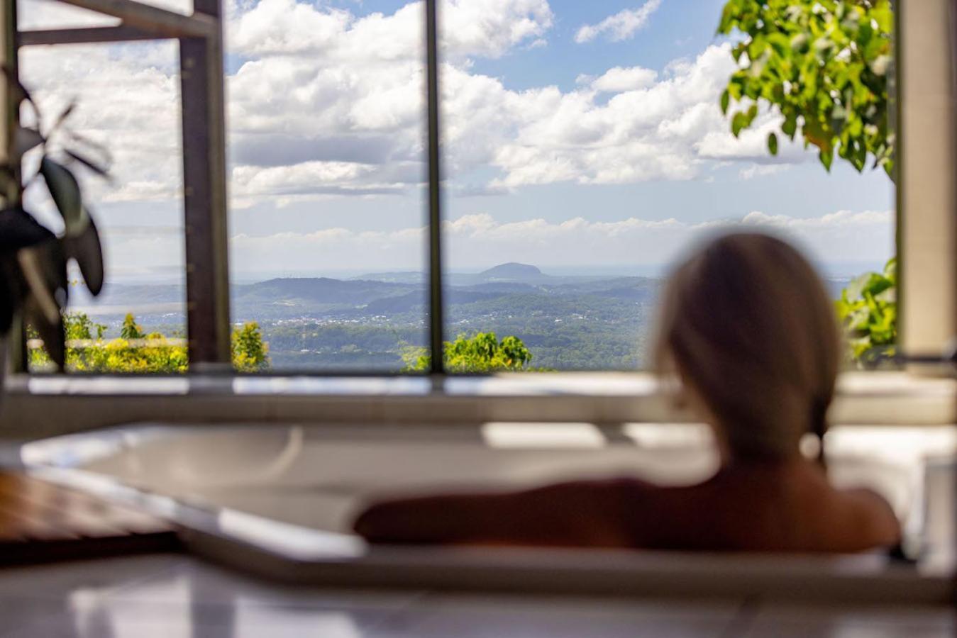 Treetops Seaview Montville Exterior foto