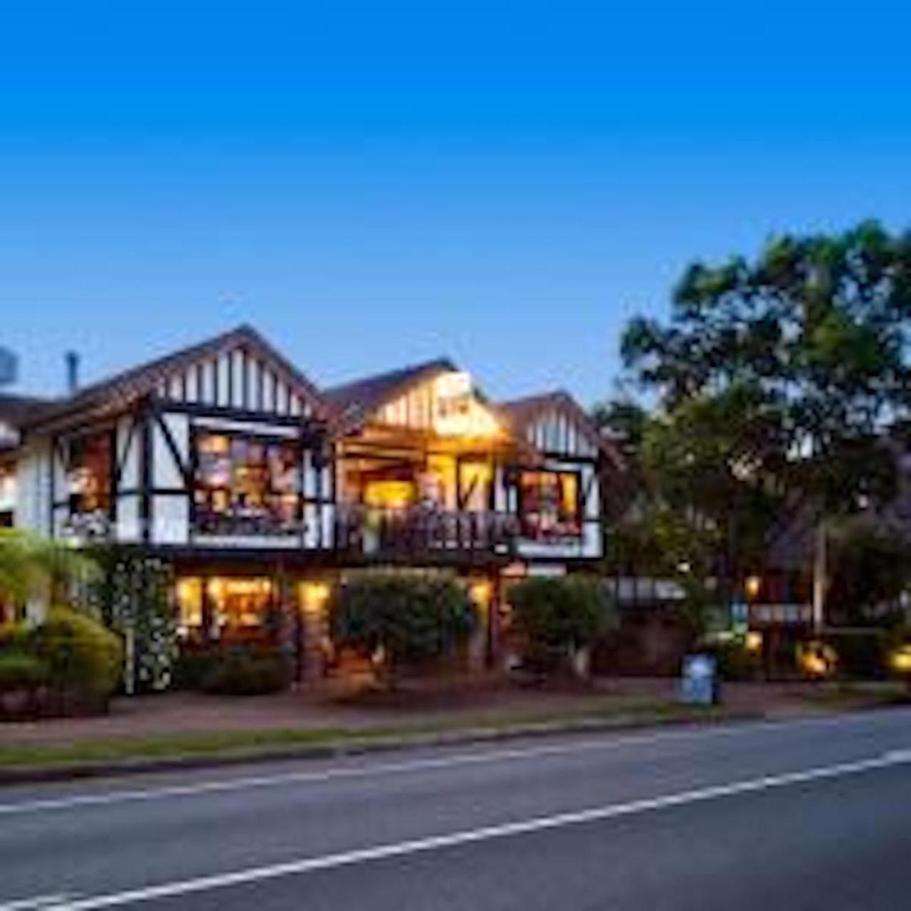 Treetops Seaview Montville Exterior foto
